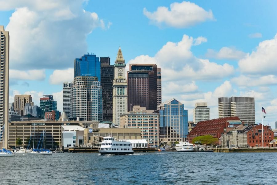 Boston: Harbor Sunset Yacht Cruise